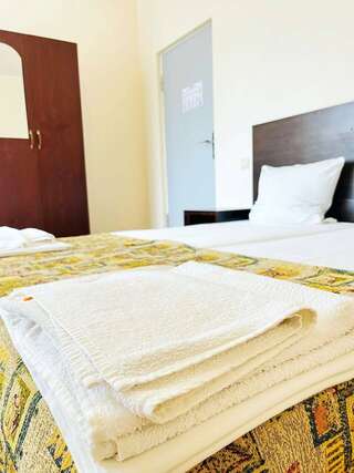 Гостиница Гермес Сочи Трехместный номер с балконом-11