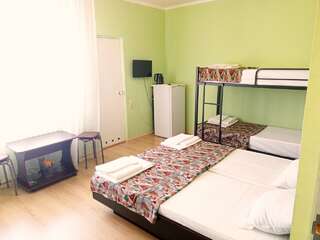 Гостиница Гермес Сочи Четырехместный номер с балконом-8